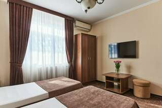 Гостиница Гранат Адлер Двухместный номер с 1 кроватью или 2 отдельными кроватями-6