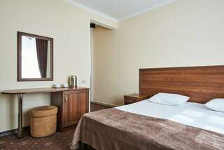 Гостиница Гранат Адлер Двухместный номер с 1 кроватью или 2 отдельными кроватями-2