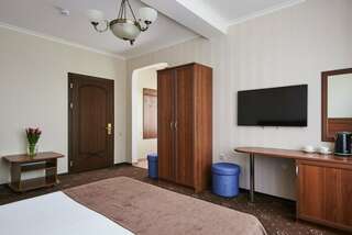 Гостиница Гранат Адлер Полулюкс с балконом-5