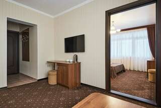 Гостиница Гранат Адлер Люкс с 2 спальнями-6