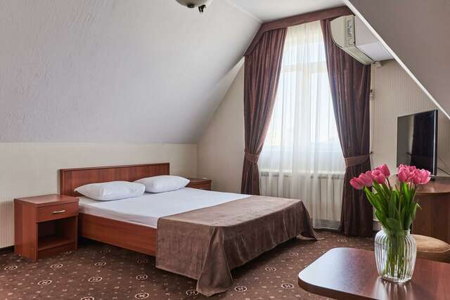 Гостиница Гранат Адлер-90